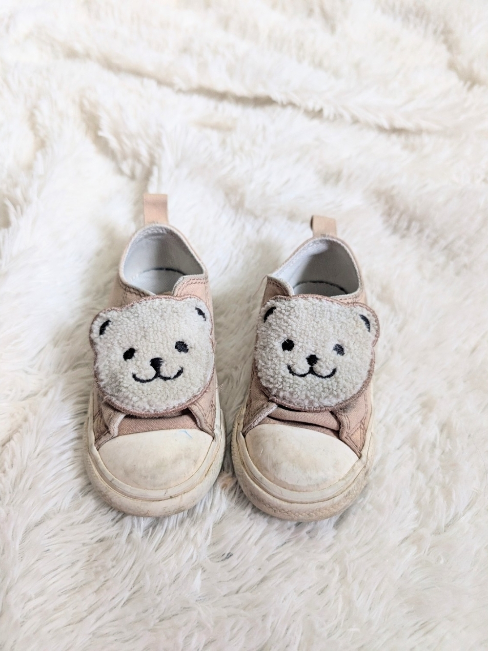 Converse Chuck Taylor Fuzzy Bear Khaki White Sneakers Toddler Size 6
